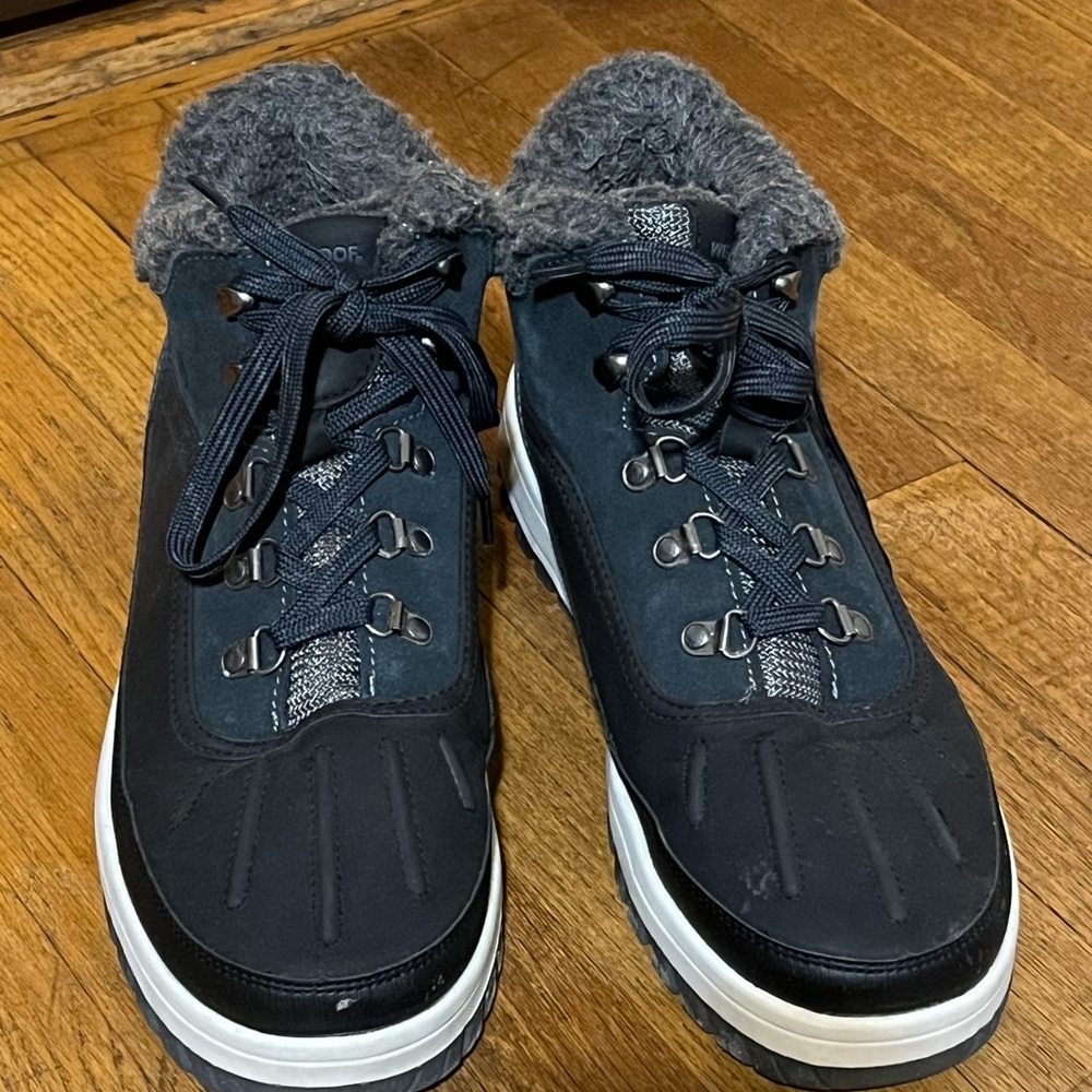 weatherproof boots